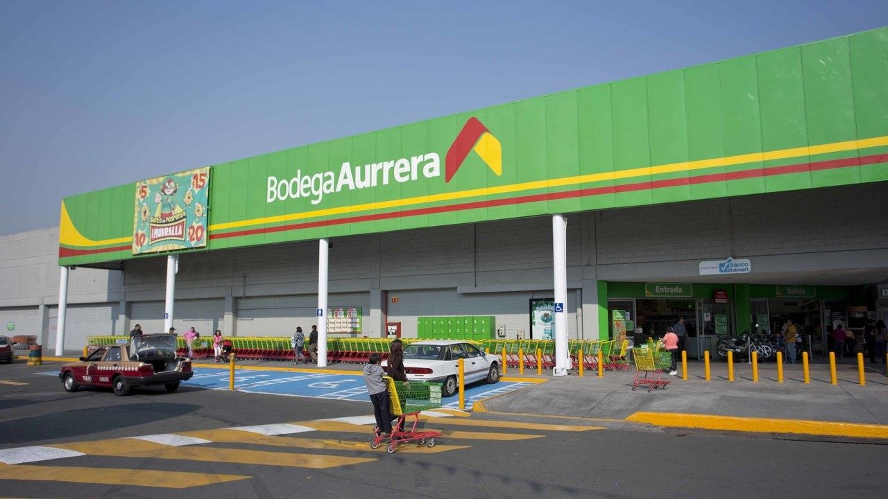 How can I use LinkedIn data analysis to understand job market trends?